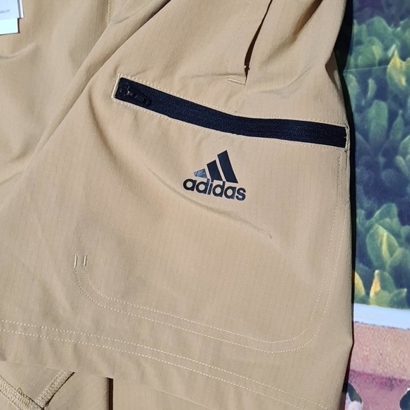Adidas Belted Utility Shorts Size XS NWT - Picture 3 of 5